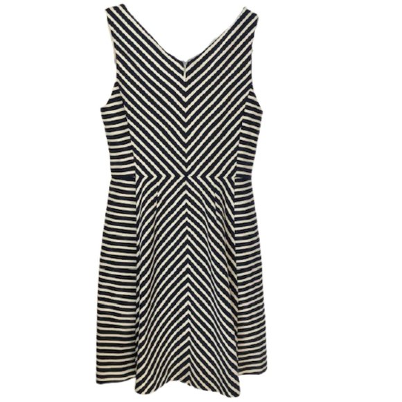Maeve by Anthropologie Mitered Chevron Dress Lined - Navy/Ivory - 12 - Picture 6 of 12